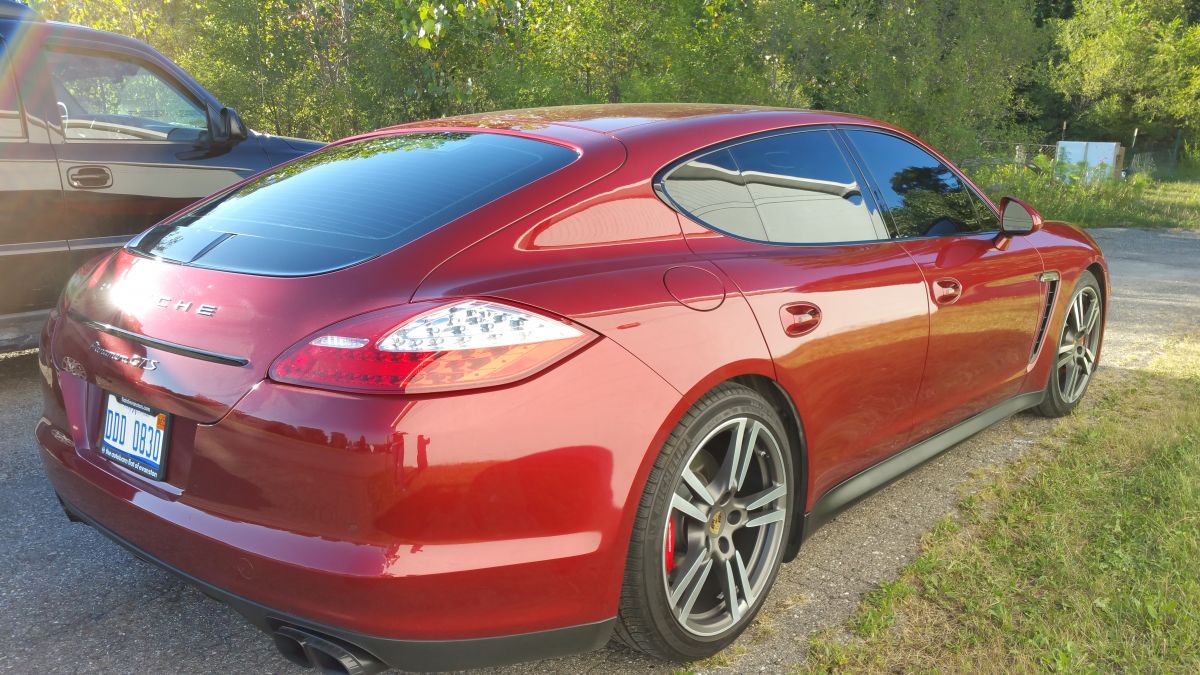 2013 Porsche Panamera.jpg